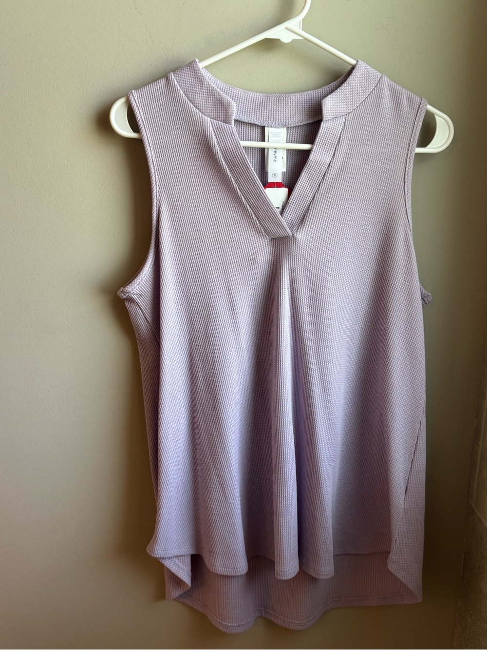 Honeyme Lavender Sleeveless V-Notch Tank